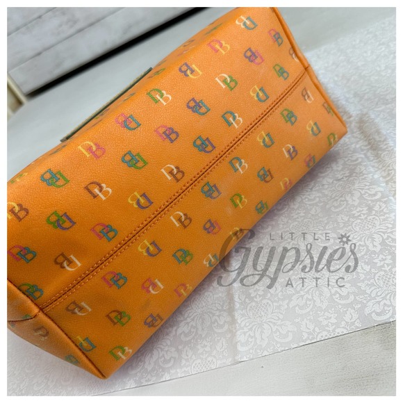 *SOLD* Vintage Dooney & Bourke Tangerine Tote - Picture 4 of 16